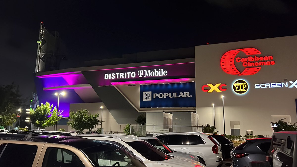 Planting flags 🇵🇷🏝