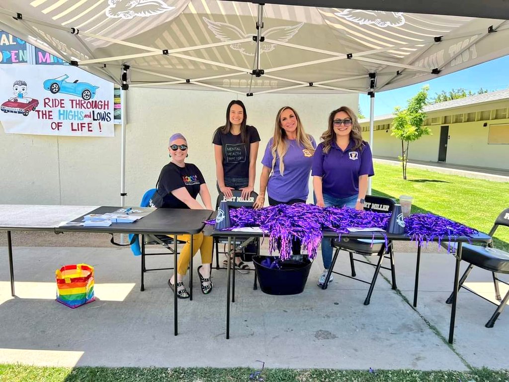 Today, our students participated in a #MentalHealthAwarenessMonth #CarShow and #ResourceFair. We had so many wonderful community partners donate their time to visit with our students and staff. 💚 #falconstrong #FortFam #FUSDFamily #FUSDProud