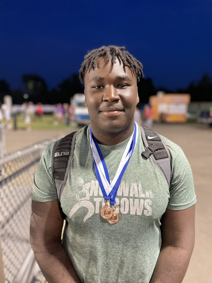 Sebby Pierre 3rd in disc and 6th in shot at the class LL state championships.