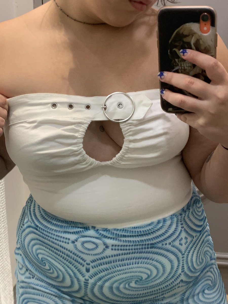 JuneInHeat's tweet image. I really wanted this shirt 🥺