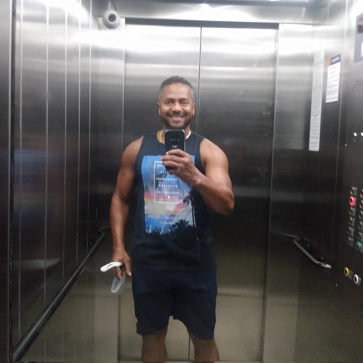 GeorgeValrioVa1's tweet photo. Vista a casa de mamãe kkkkk https://t.co/mLKxLBUIw9