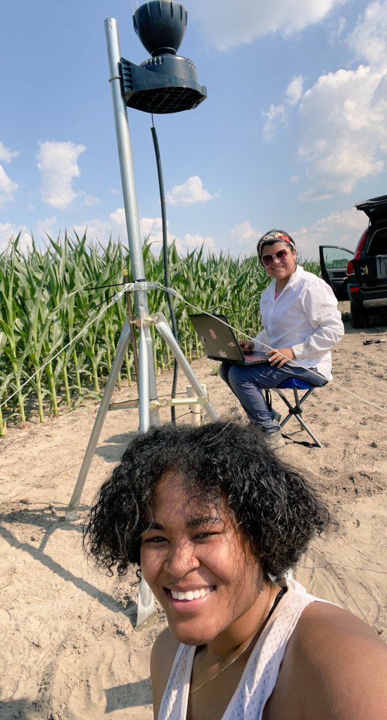 MariellaCarbaj's tweet image. Sweetpotato season started! 
Hard day sampling soils and installing a rain gauge for my second year collecting sweetpotato in-season data #Sweetpotato #GrowthModel #DSSAT
@NatalieGNelson