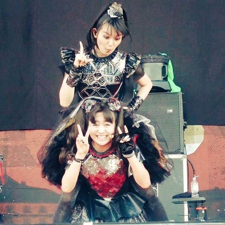 BabymetalChile's tweet photo. Good MOArning Japan! Smile!!
❤️🐨❤️😍🤟🏻🦊🇯🇵🌸
#babymetal #moa #moarning #smile https://t.co/0NjE915RE1
