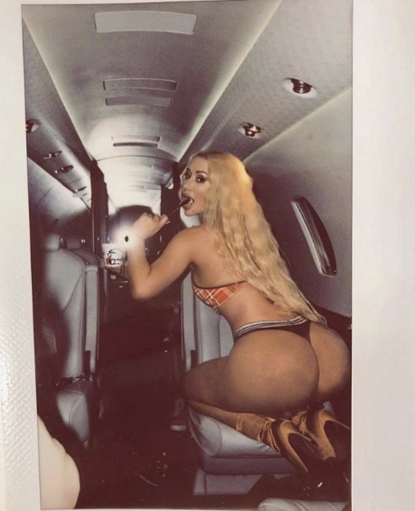 malubabes's tweet photo. Get it 🖊 https://t.co/JQg3bWdwud