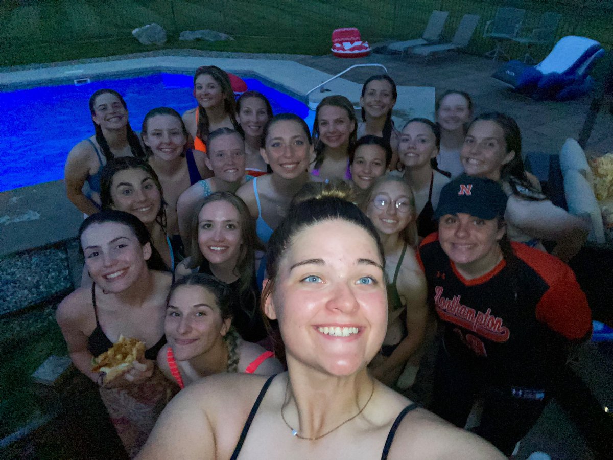 kids_softball's tweet photo. Enjoy the journey it’s as important as the wins…. 🖤🧡⚡️ https://t.co/DcRIOqFKvv
