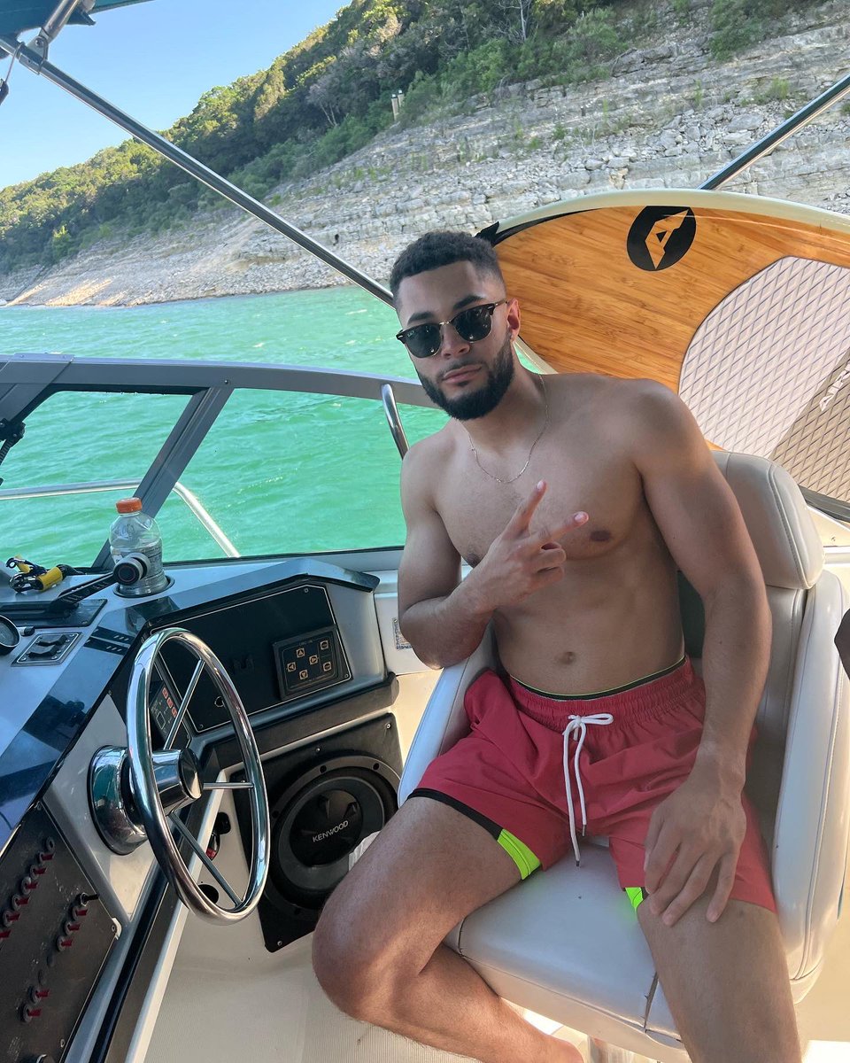J_Long0811's tweet photo. Let’s set sail🌊 https://t.co/jhUZLCnMBZ