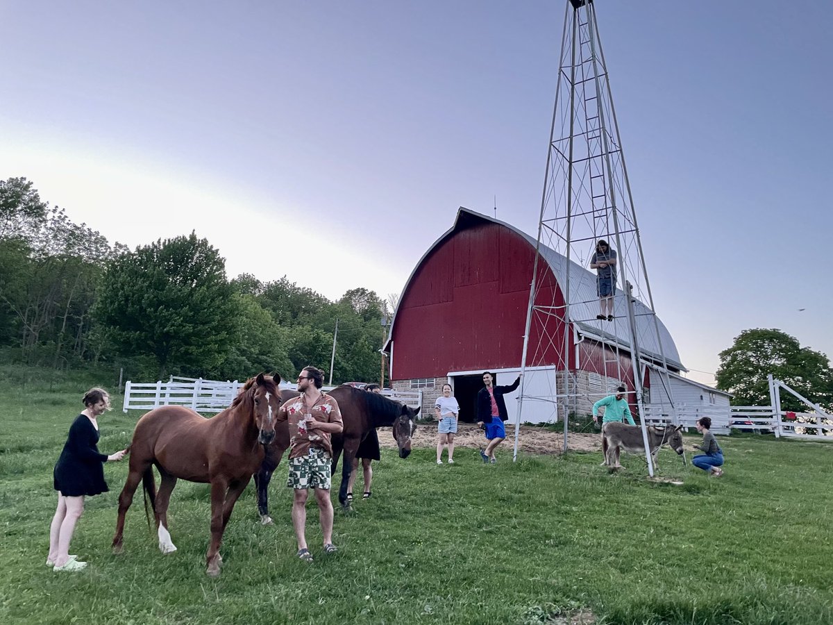 PaulaNiedenthal's tweet photo. Niedenthal Emotions Lab farm day. ⁦@sophiewohltjen⁩ ⁦@FYunZhao⁩ ⁦@EthanGHarrod⁩ ⁦@sparsive⁩ https://t.co/CZygkJESr2