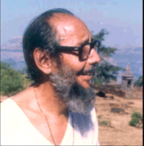 micnewdelhi's tweet photo. 1st June: Tributes to the litterateur, #GopalNeelkanthDandekar alias #Gonida
An experienced, creative artist & literary figure, adventurous mind, a skilled photographer & a fort lover. In 1981, he was the president of Akhil Bhartiya #Marathi Sahitya Sammelan held at Akola. https://t.co/yl1i4NKF54