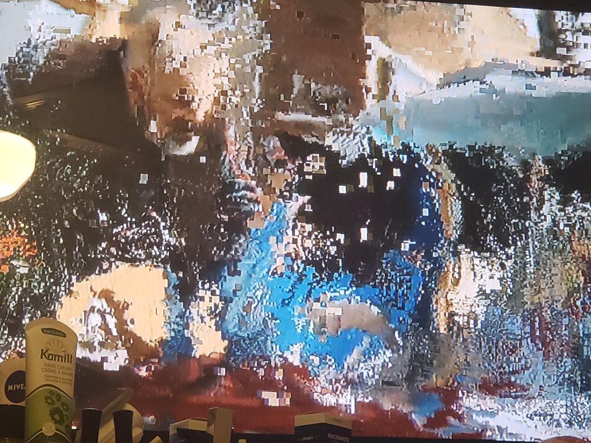 Photography_DP's tweet photo. @Rogers sound cuts in and out, scrambled pictureon all channels ... Box has already been updated and exchanged... This is ridiculous Rogers https://t.co/D1HYSuoJ7Q