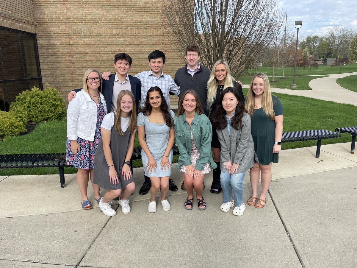ElksStuCo's tweet photo. Thank you, Centerville 💛🖤 It’s been our honor to have served as your Senior Class Officers - Arnold, Krisha, Lucy, Elton, Alli, Zoe, and Kevin
@TheHerdCHS https://t.co/umAGZPDbcb