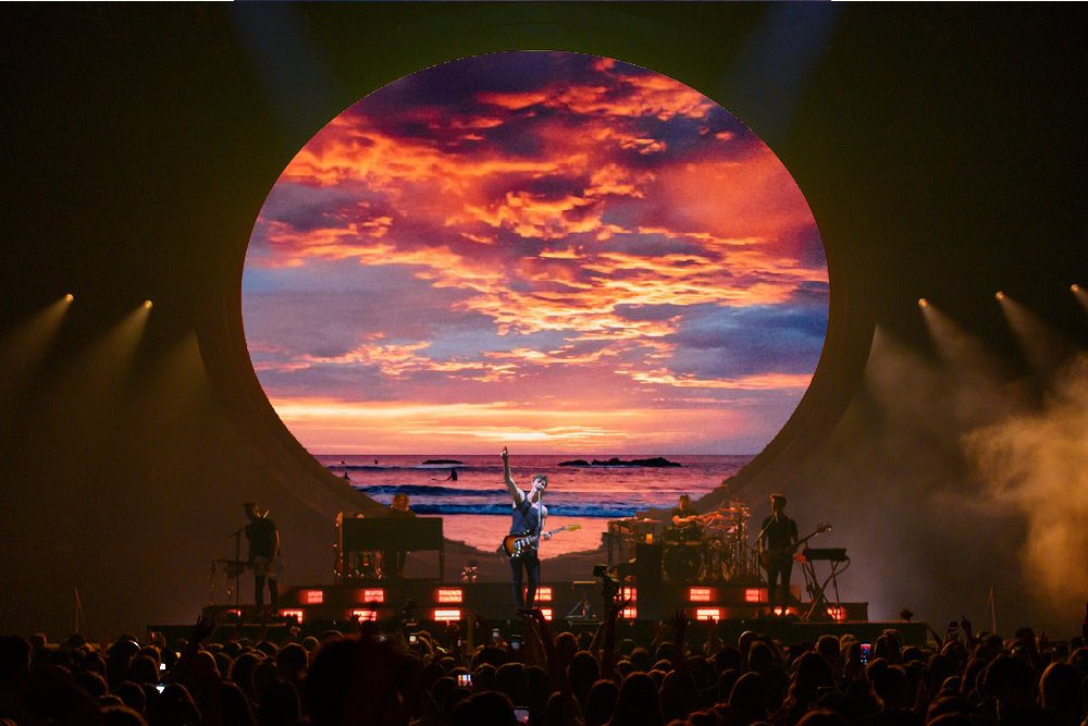sourpotter's tweet photo. shawn mendes the tour serviu tanto na estética...to ansiosa pro que vem aí com a era wonder https://t.co/5n0lWlK8am