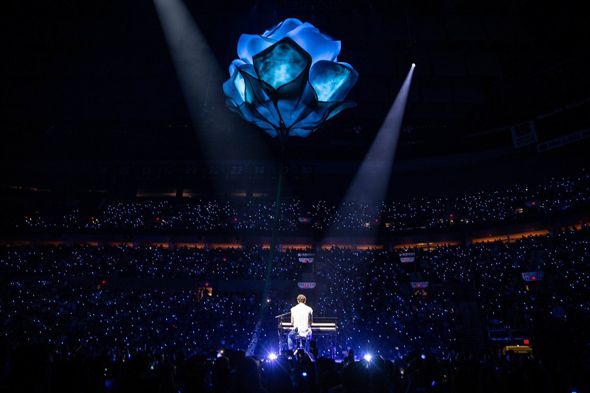 sourpotter's tweet photo. shawn mendes the tour serviu tanto na estética...to ansiosa pro que vem aí com a era wonder https://t.co/5n0lWlK8am