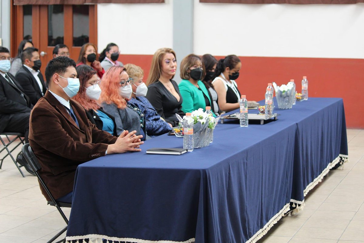 Suseth_DeLaO's tweet photo. Ceremonia de reconocimiento a la labor educativa del Profr. Hermenegildo Castillo García. 

#SREBAtlacomulco
#ReconocimientoAlaLabor
#ZonaP285
#CeremoniaDeReconocimientoPosmortem
#ProfrHermenegildoCastilloGarcía
@geramonro05 @TinocoGRogelio @ArturoH19772369 https://t.co/7BDLF1qbSp