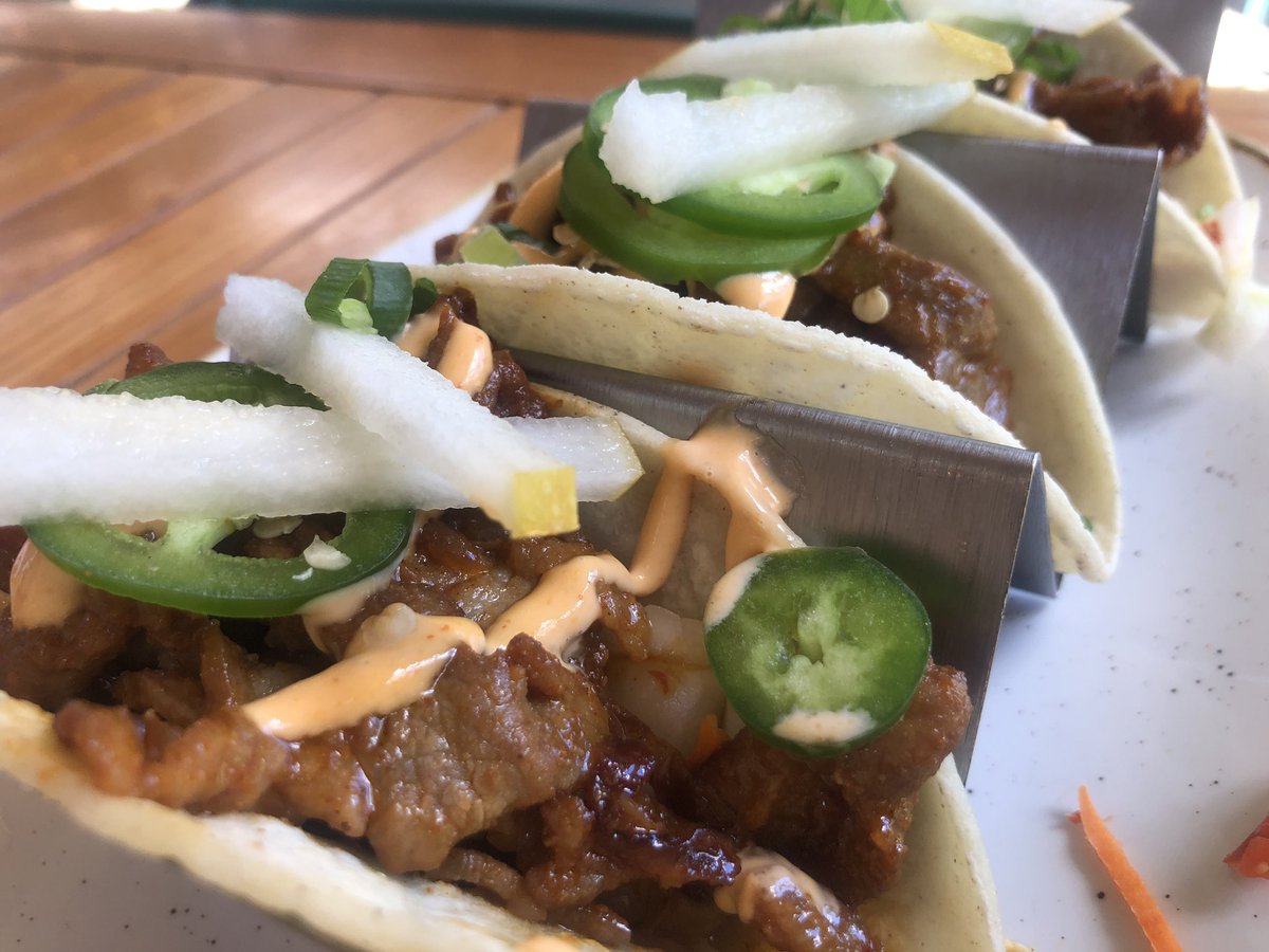 Lithium_Kigen's tweet image. Thank you @trueMaverickJ for taking us out to #monkeypod at #koolina for our 6th year early anniversary lunch. Sorry we couldn’t go on our actual wedding anniversary, but it was a fun date ❤️