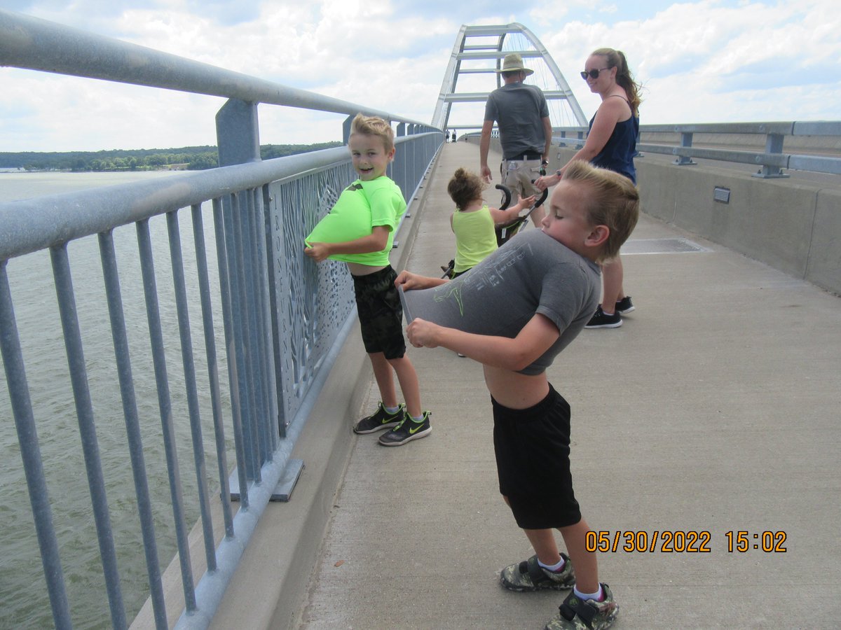 evbevhart's tweet photo. It was very windy walking on Grand Dad's bridge!!! https://t.co/5j2yL7Jcrc