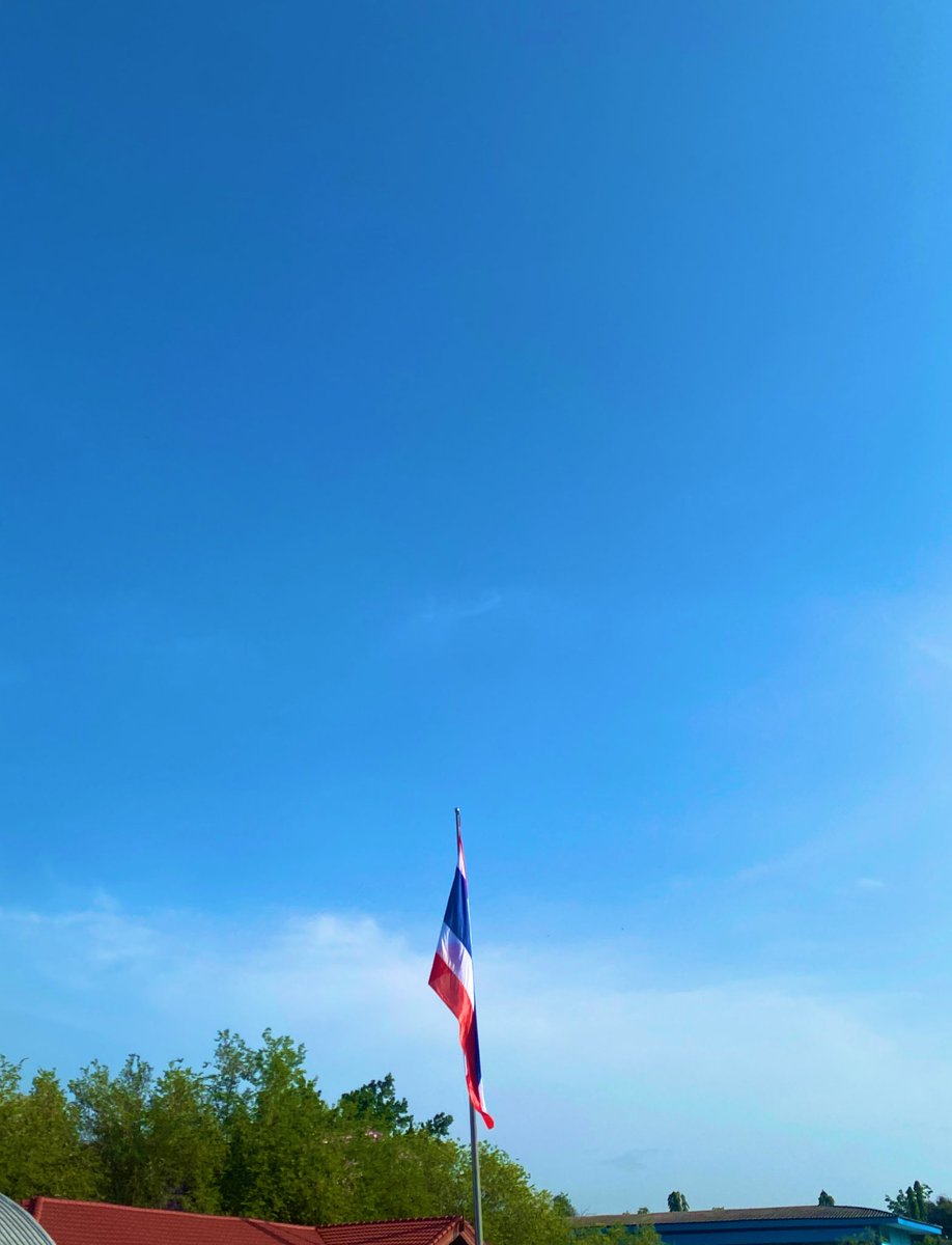 How_is_itgoing0's tweet photo. #โรงเรียนระยองมีคลองไหลผ่าน https://t.co/swe3rM2BiE