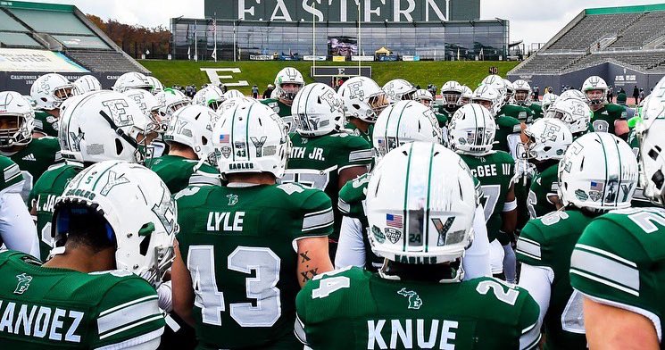 Kriishon's tweet photo. #AGTG Truly Honored an Blessed to Receive My 4th offer From Eastern Michigan University! #ETOUGH @EMUFBRecruiting @Dyrell_Roberts @Coach_Creighton @Commit2ThaC @coachdixon54 @CoachMac38 @coach_qbtf @BHoward_11 @Rivals @RecruitGeorgia https://t.co/XQN5K8dxrE