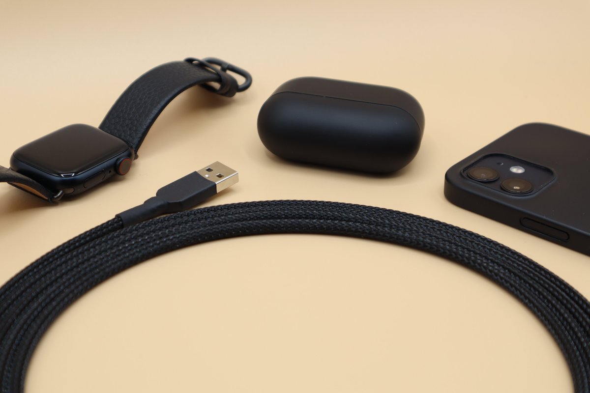 OnyxCables's tweet photo. ⚫️ Black Aesthetic ⚫️ https://t.co/NGbEwNxMav