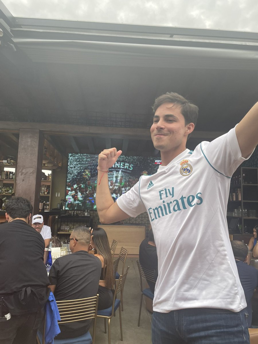 RafaelhSanchezf's tweet photo. Que otro club estado queda pa’ romper? @realmadrid 🤍 https://t.co/EP0EbShGcM