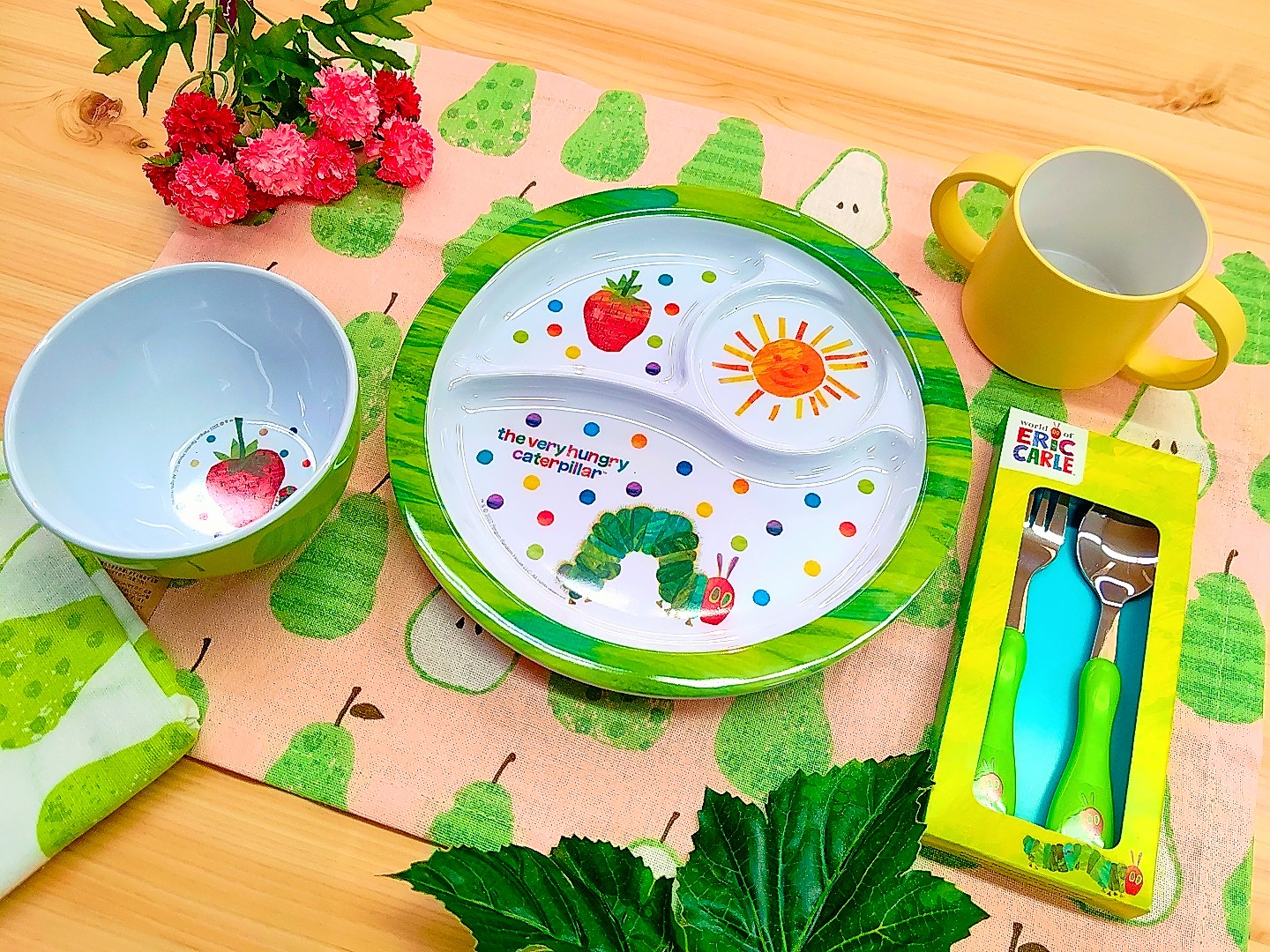 تويتر 西山家具ｐａｐａｌｏａ على تويتر はらぺこあおむし 絵本から飛び出したあおむしのイラストがとっても可愛い食器シリーズ プレート ボウルは軽くて割れにくいメラミン樹脂製なのでお子さまにも安心です ラウンドボール スプーン フォーク