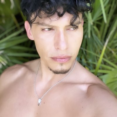 AlythaliCardona's tweet photo. #NewProfilePic https://t.co/wdHCnqUh50