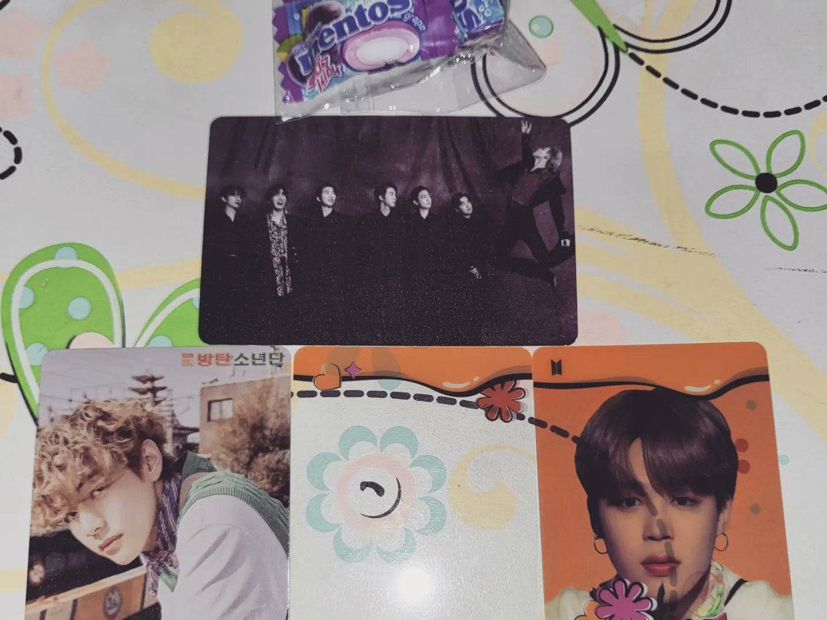 el_dritchknight's tweet photo. thank u ulit @Temchie1 for the smooth-like-butter transaction!! sobrang ganda pa ng packaging, nanghinayang akong buksan HAHA tysm for all the freebies too~~ ♡ winky tae = instant serotonin ♡
#FromTemchie https://t.co/ASR2B8mkzM