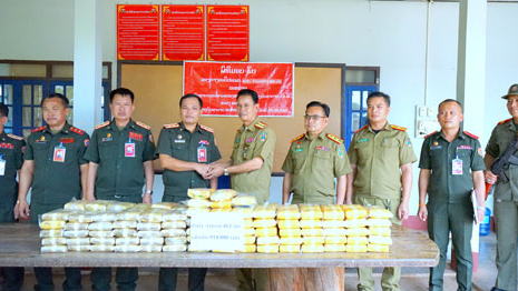 johnwSEAP's tweet photo. 914,000 #GoldenTriangle meth tablets in Savannakhet #Laos. Started with pursuit of #Mekong #trafficking boat that crossed into #Thailand & escaped - follow-up investigation at departure point turning up 5 large bags with another load @erlendaf @jdouglasSEA https://t.co/DUv9HUKyku https://t.co/qVN8u05N52