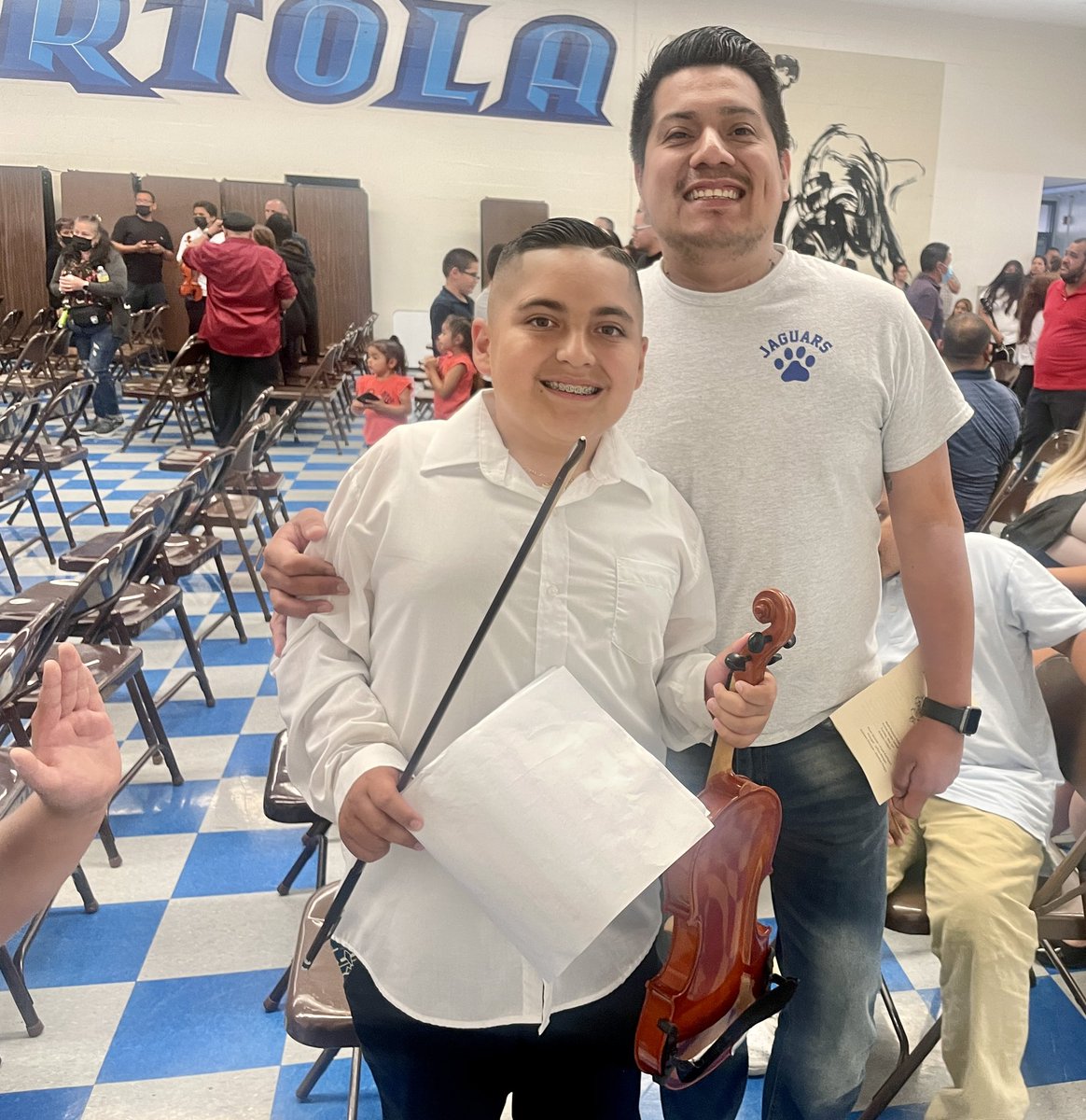 erodriguez_'s tweet photo. Such a great evening enjoying @portolamatadors Spring Concert 2022. Proud of my nephew for his performance in Advanced Orchestra and all the matadors for a great show. 🍊 🎶 💯👏 #OUSDEDGE https://t.co/ifNZJMDqTb