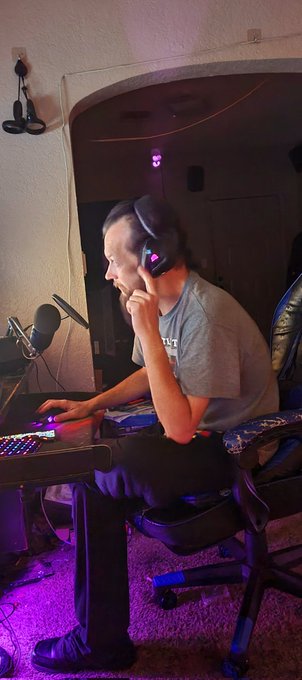 My hubby playing #jackbox #games https://t.co/bzy4no0IKH https://t.co/Ve6j2hAbmx<a href="/tag/jackbox"class="tags">#jackbox</a><a href="/tag/games"class="tags">#games</a>
