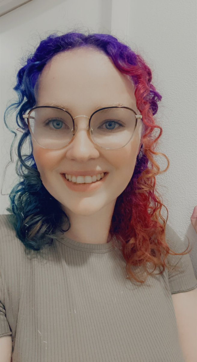 jawjarrose's tweet photo. 25!!! And rainbow hair 😘🥰 https://t.co/TUVV8Xektj