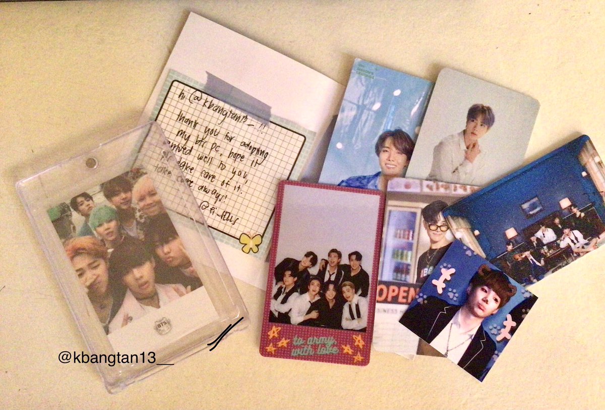 kbangtan13__'s tweet photo. hello! happy mail from @ei_SELLS!
my hyyh pt 2 ot7 pc came home, just in time for my upcoming graduation! thank you so much po for letting me adopt this super sparkly pc! plus look at those freebies! ty saur muchhh! 🤍 #ei_PROOFS https://t.co/8ABwkK6RHs