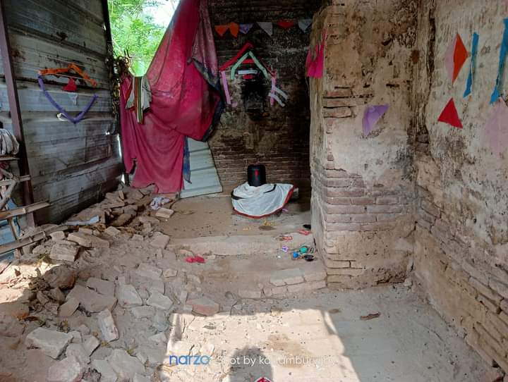 Saigeet36566874's tweet photo. Check the current state of Adheenakudi Shiva temple in Nagappattinam dt. Looks like the temple lands are encroached and the temple is in dire need of revival.
#SaveTemples #PromoteRuralTemples 
Credits to Kadambur Vijay. https://t.co/O4Vhqkdd2X