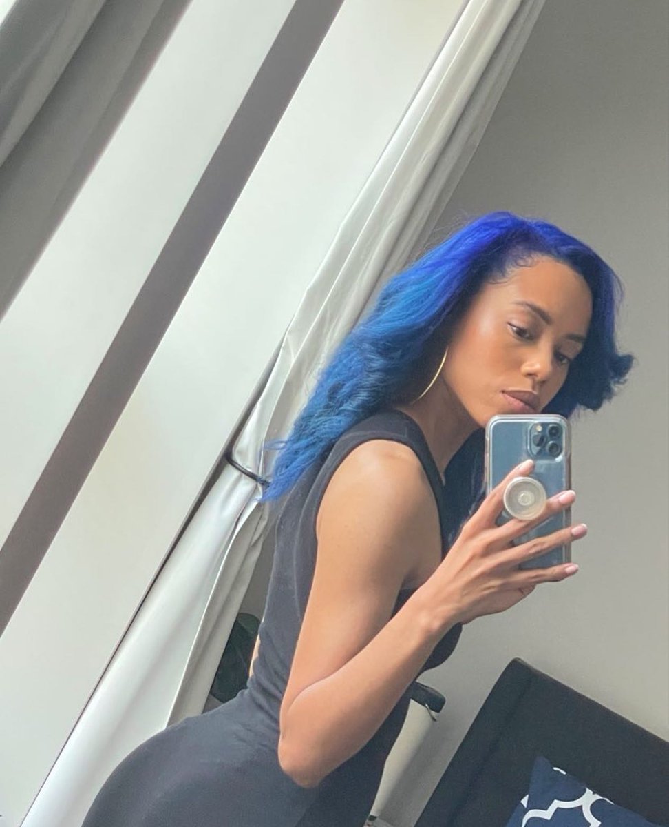 myrevair's tweet photo. ๐ท @javeauriel ๐
Obligatory โI straightened my hairโ post lol. Yโall know I love my curls but I still love a good straighten once or twice a year.
Color: motherofslayz
Press: me ๐ using #myrevair and @babylissprousa
#revair #gamechanger #revairpartner #bluehair https://t.co/tUAW9C2vyh
