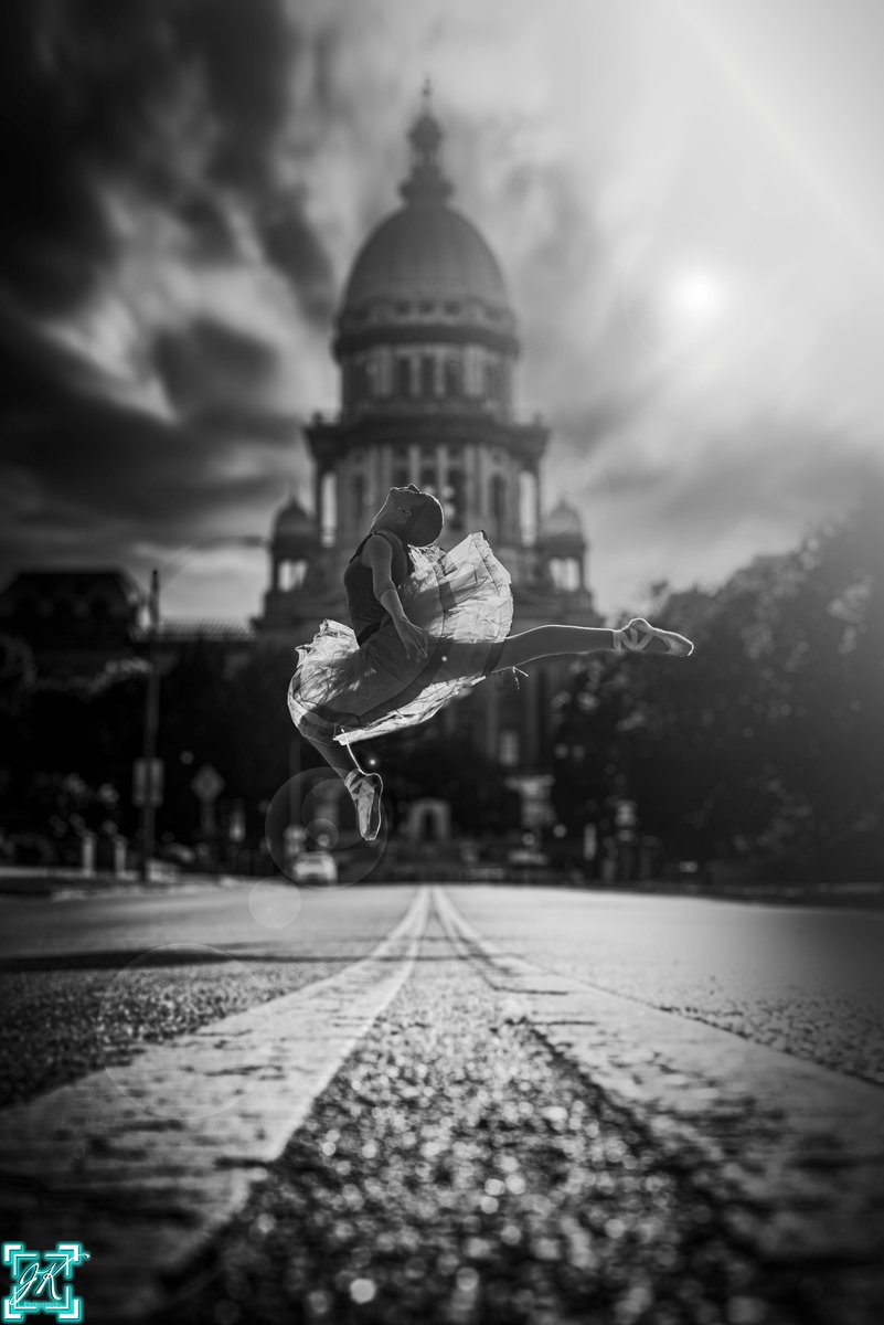 JKPhoto413's tweet photo. Ballerina meets City Streets  #Citylifephotography #BallerinainCity #JKPhotography413 #BalletPhotography https://t.co/KhrltwKp1J