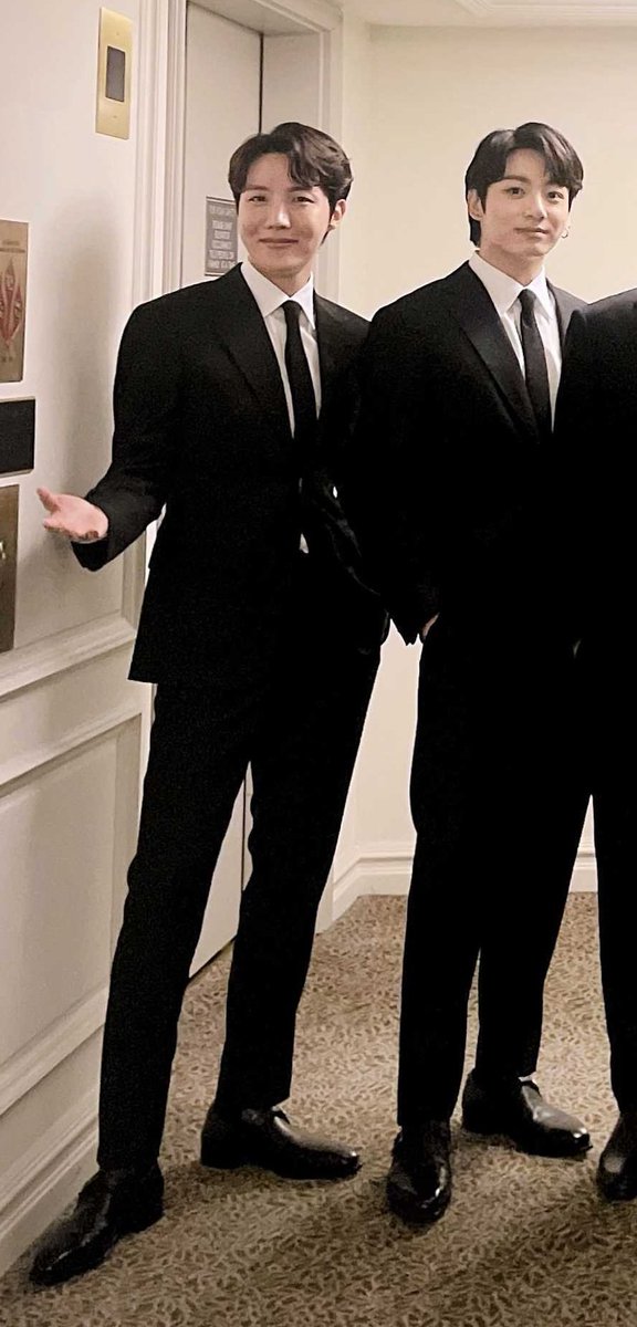 hopekookworld's tweet photo. Sadece tanrım sen bana yardım et diyebiliyorum!!!~🤯🥵

#WhatDoYouBelieveIn
@BTS_twt #Hopekook #HopekookTurkey #Junghope #Hobie #JK #Hoseok #JHope #Jungkook #JeonJungkook #JungHoseok #BTS #ARMY #방탄소년단 #제이홉 #전정국 #정호석 #호비 https://t.co/mR97mcPTBm