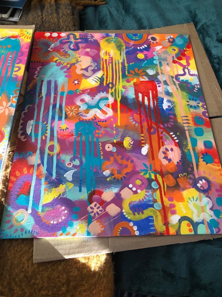 Graduated @TAFEIllawarra Diploma of Graphic Design Student and local artist, <a href="/Caitiilee/">Caiti Lee</a>, said her piece was inspired by a canvas work she created while sick with glandular fever.

Take a look at the canvases that inspired Caiti's #ARtatPlay piece. 

<a href="/UOWTV/">UOWTV</a> #JRNL101 #UOWCreative