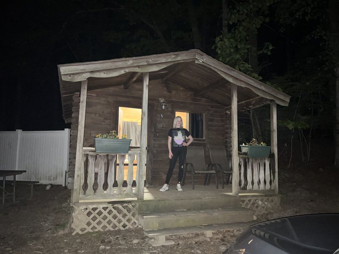 So lucky to be able to travel the country staying in cabins all over here are some pics from a few cabins<a href="/tag/model"class="tags"><span>#model</span></a><a href="/tag/travel"class="tags"><span>#travel</span></a><a href="/tag/modellife"class="tags"><span>#modellife</span></a><a href="/tag/outdoors"class="tags"><span>#outdoors</span></a><a href="/tag/travelblog"class="tags"><span>#travelblog</span></a>