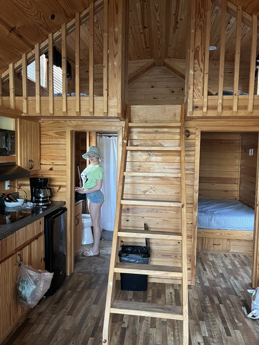 So lucky to be able to travel the country staying in cabins all over here are some pics from a few cabins<a href="/tag/model"class="tags"><span>#model</span></a><a href="/tag/travel"class="tags"><span>#travel</span></a><a href="/tag/modellife"class="tags"><span>#modellife</span></a><a href="/tag/outdoors"class="tags"><span>#outdoors</span></a><a href="/tag/travelblog"class="tags"><span>#travelblog</span></a>