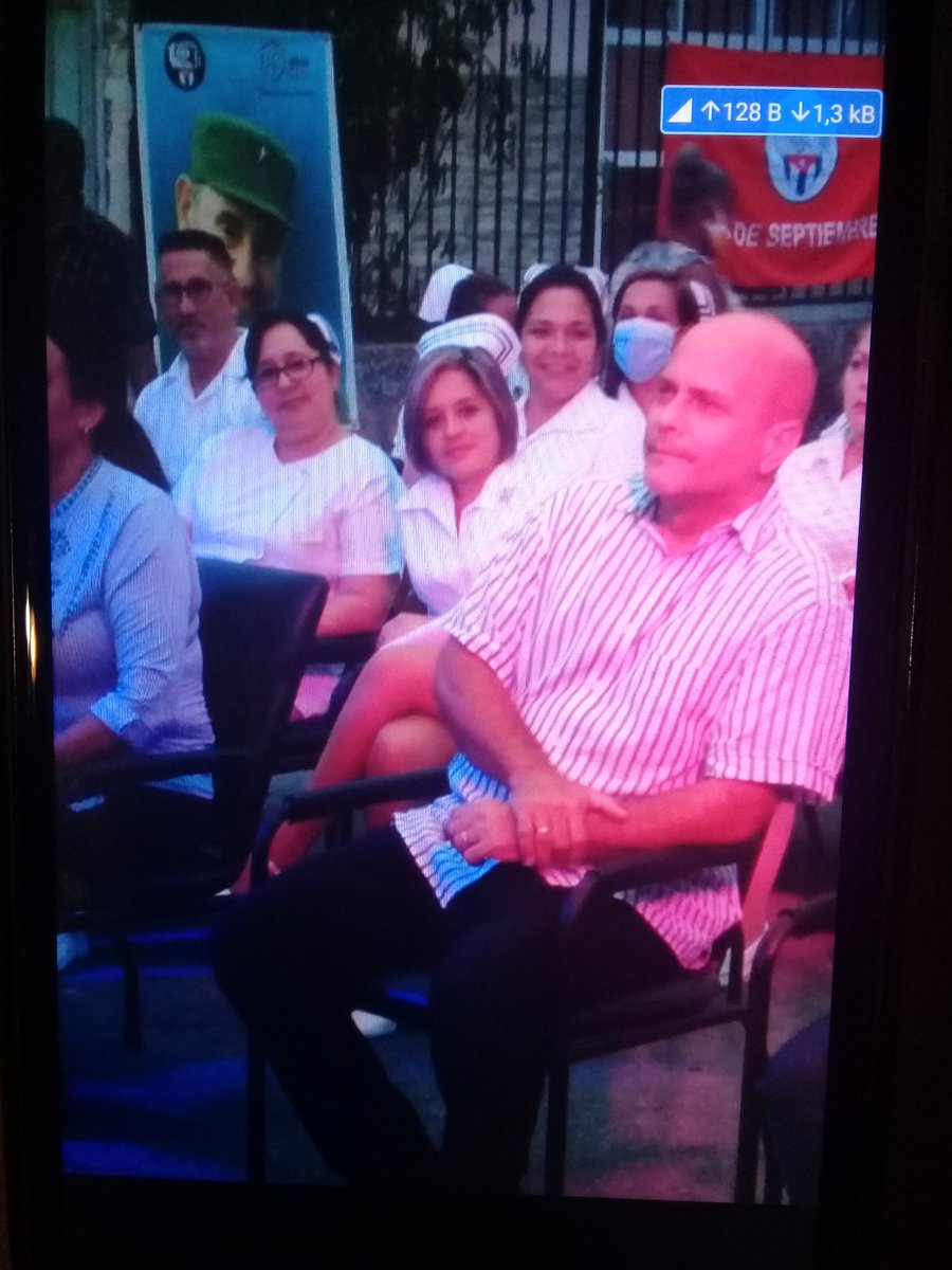 AnahyAznar's tweet photo. Reconocimiento de la Coordinación Nacional de los CDR y en especial de su coordinador  Gerardo Hernández Nordelo al personal de la enfermería cubana, participaron los jefes provinciales de todos los territorios del país y enfermeras destacadas de consultorios https://t.co/4bq3hJ1fqj