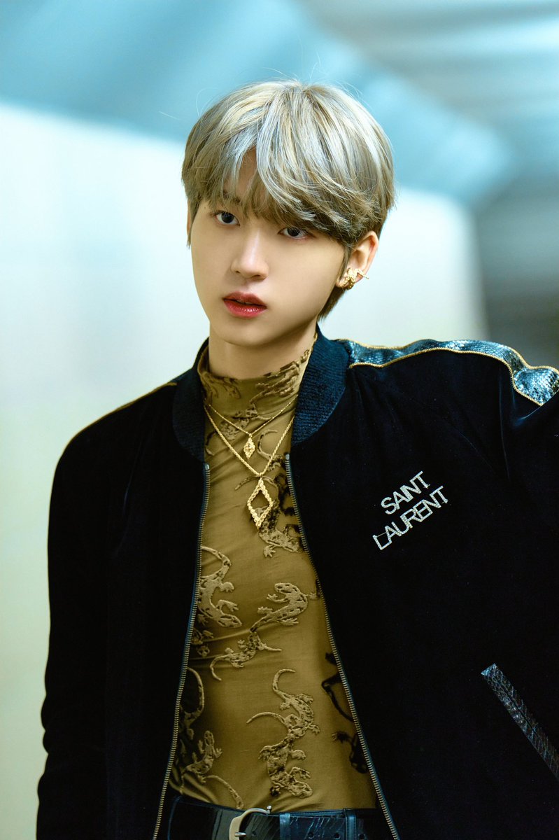 loveunhwi's tweet photo. 컨셉 포토 비하인드 속 은휘 📸 https://t.co/rs97HKnahG