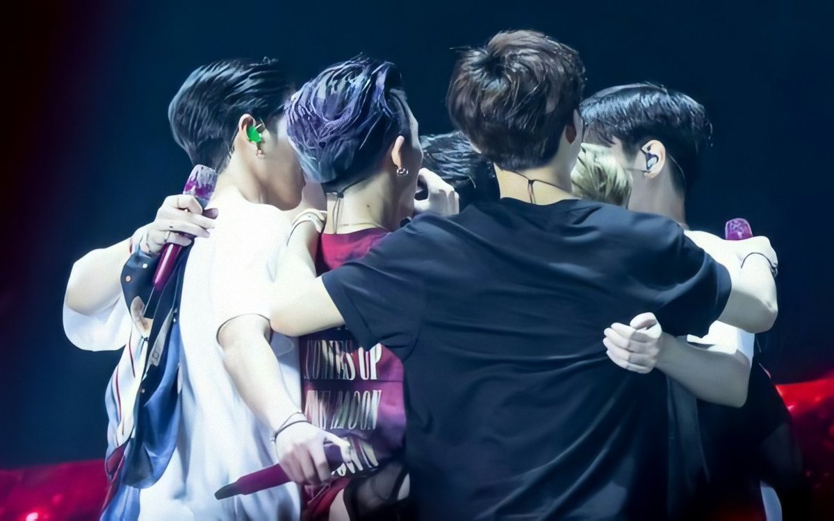 idkonicccc's tweet photo. i'm always proud of you, binhwanbobyunjundongchan. Till the last get ready and hello ID's. 💖 https://t.co/UfSKhpN2qw