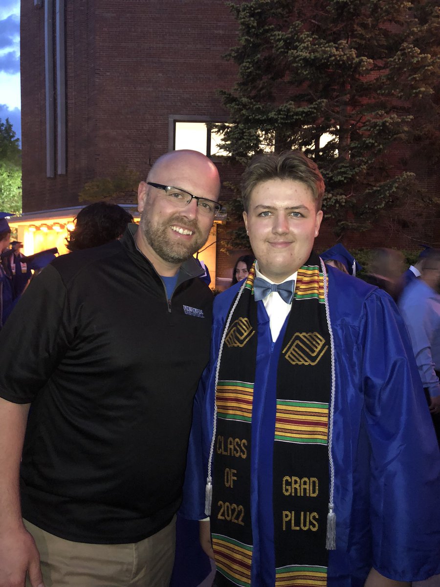 Husky Hoops tweet media