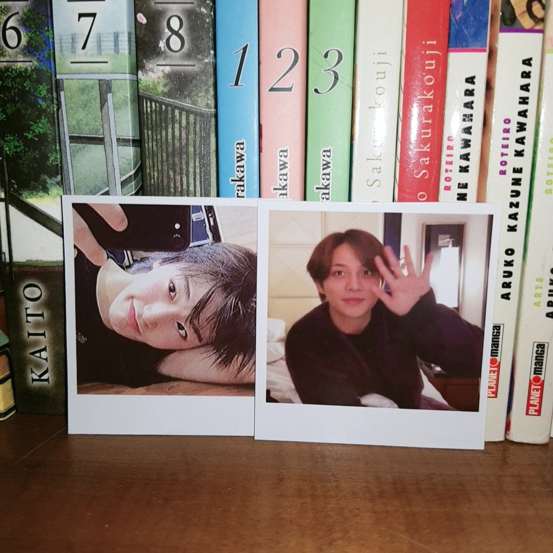 [📸] Mini-Polaroid!! — Personalizada

— Sobre;; 
♡ Qualquer imagem da escolha
♡ Tamanhos: 4,47x4,84 cm
♡ Acabamentos: glossy!! 

💵 Custo: 0,50 reais
📍 Pagamentos: depósito, transferência ou picpay 

(comparação polaroid normal-mini na primeira foto <3)