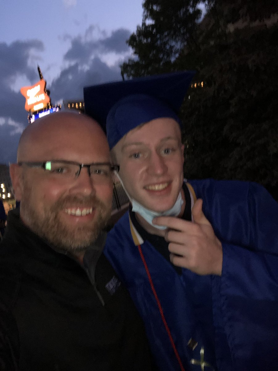 Husky Hoops tweet media