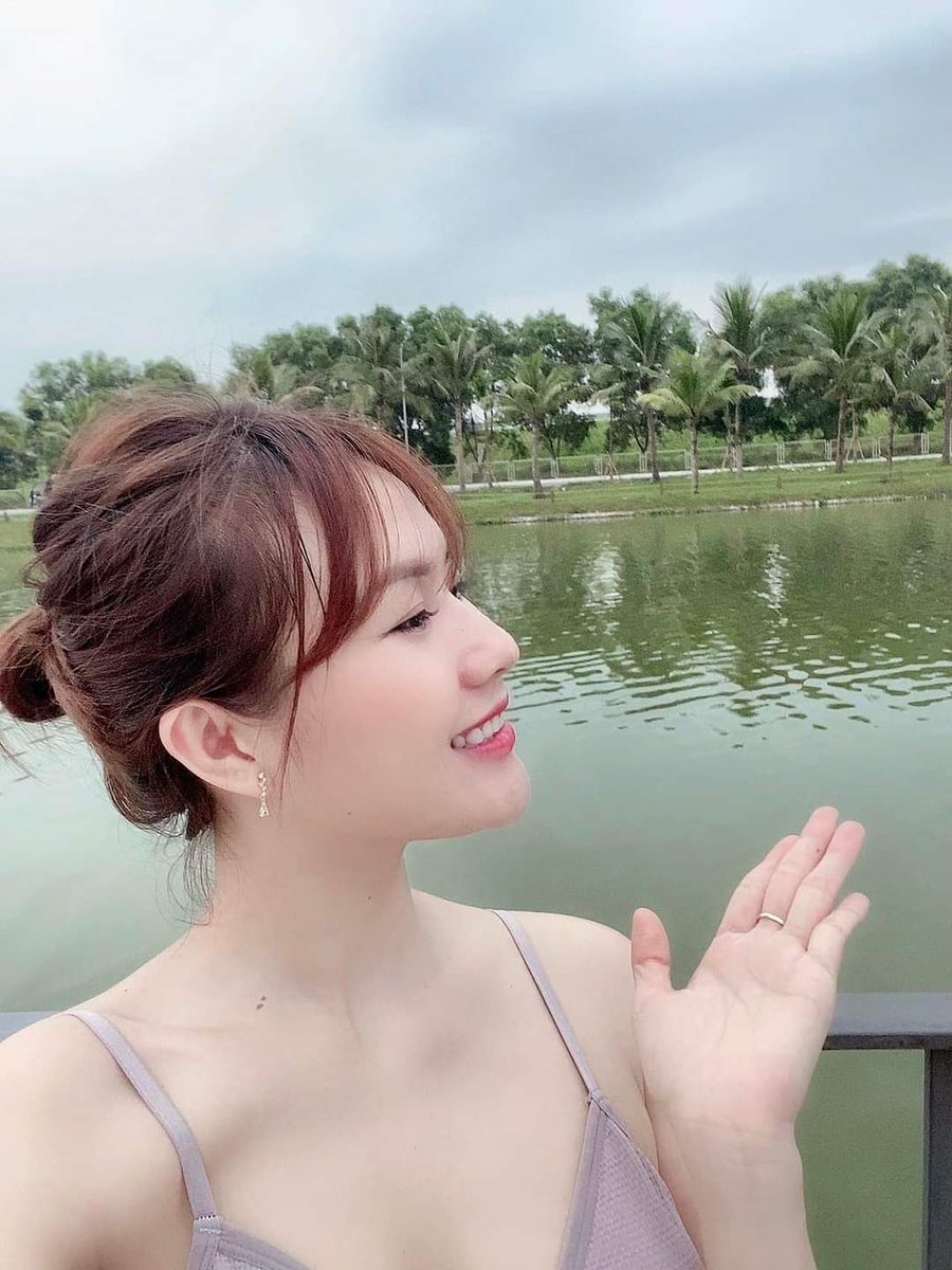 catlinh1996's tweet photo. Nếu được gặp mặt, anh muốn nói gì với em 🤔😆 https://t.co/91JjMFOdDx