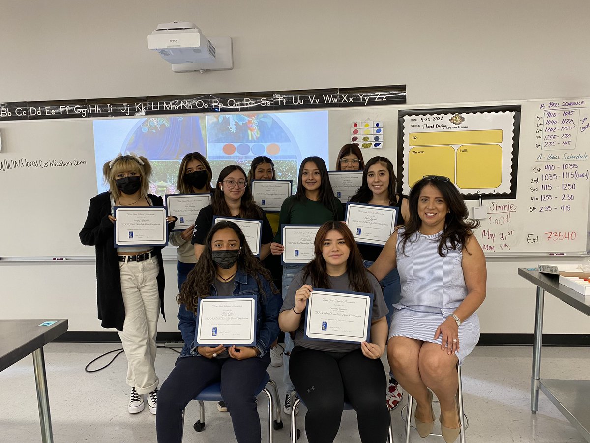 caguil20's tweet photo. Congratulations to all my students on achieving their TSFA-Texas State Floral Association Certifications. Well Done!!! Ms. Navarro, I couldn’t have done it with you. 🥰💕💐👍@EDAztecs_HS @nsallis_EDHS @Counselors_EDHS https://t.co/cBdFN4N2Zf