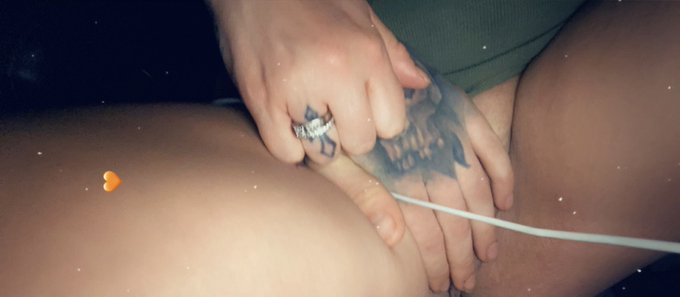 In the car on my way to Toledo. Shits bout be Wild tonight ❤️ https://t.co/FibvqVhVw3 https://t.co/e