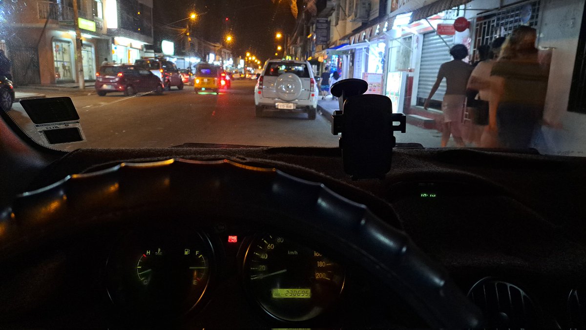 EcTeen's tweet photo. Taxi a la orden!!! https://t.co/Sr7m4cADwv