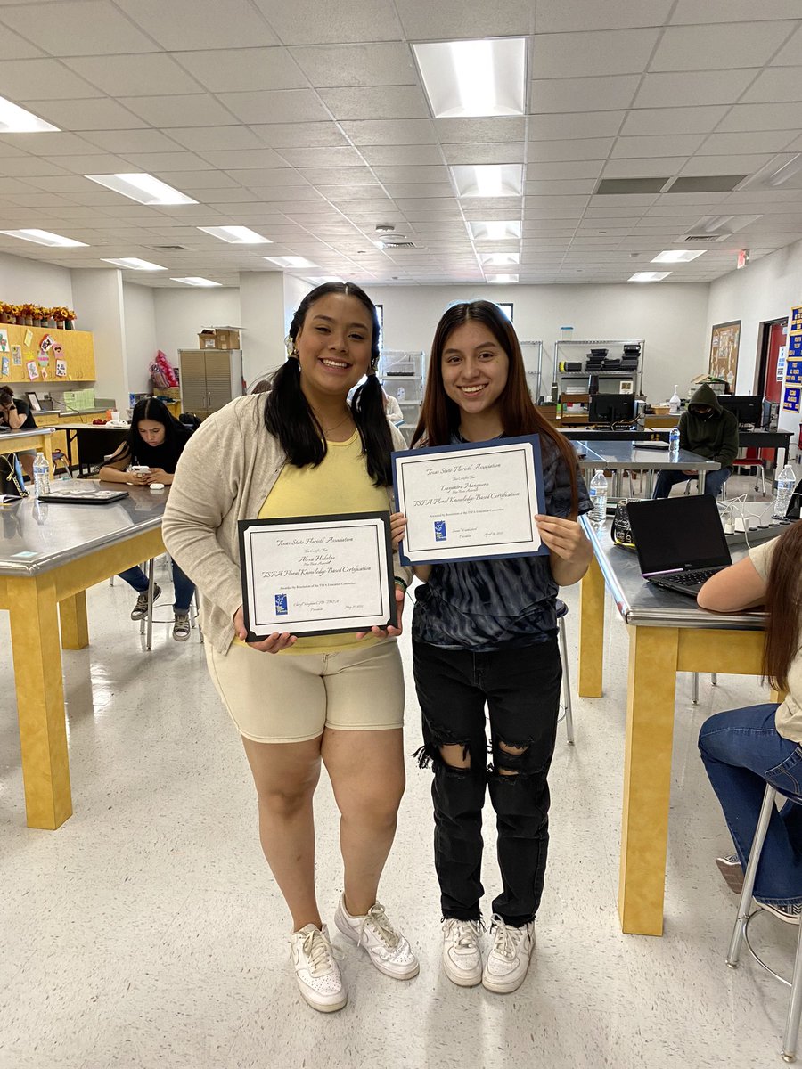 caguil20's tweet photo. Congratulations to all my students on their TSFA- Certifications!!! Well Done!!💐💕💐💕💐💕@EDAztecs_HS @nsallis_EDHS @Counselors_EDHS https://t.co/Abue5rdtFG