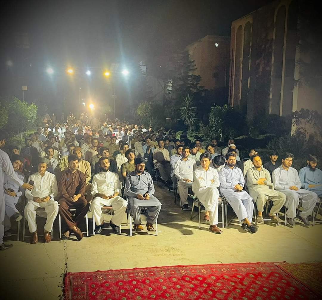 KPJamiat's tweet photo. اسلامی جمعیت طلبہ جامعہ پشاور کے تحت 
قرآن کانفرنس کے پہلے روز سابق وائس چانسلر انجنئرنگ یونیورسٹی ڈاکٹر نور محمد صاحب "اسلام میں نوجوانوں کا کردار: ماضی، حال اور مستقبل" کے موضوع پر طلبہ سے مخاطب ہیں۔ پہلے سیشن میں طلبہ کی کثیر تعداد نے شرکت کی۔
#QuranConference #IJT  #KPJamiat https://t.co/sxLR9wqwIN